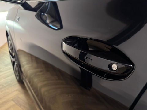 Volkswagen Tiguan 1.5 eTSI R-Line Edition PANO KEYLESS