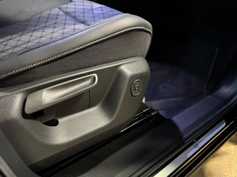 Volkswagen Tiguan 1.5 eTSI R-Line Edition PANO KEYLESS