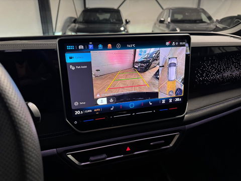 Volkswagen Tiguan 1.5 eTSI R-Line Edition PANO KEYLESS