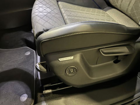 Volkswagen Tiguan 1.5 eTSI R-Line Edition PANO KEYLESS