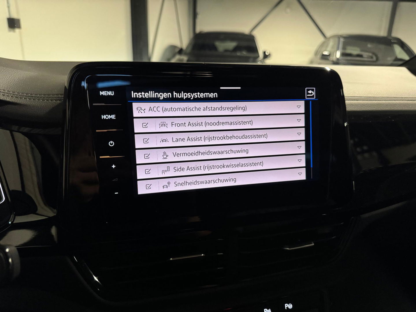 Volkswagen T-Roc 1.5 TSI R-Line Edition PANO KEYLESS