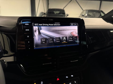 Volkswagen T-Roc 1.5 TSI R-Line Edition PANO KEYLESS