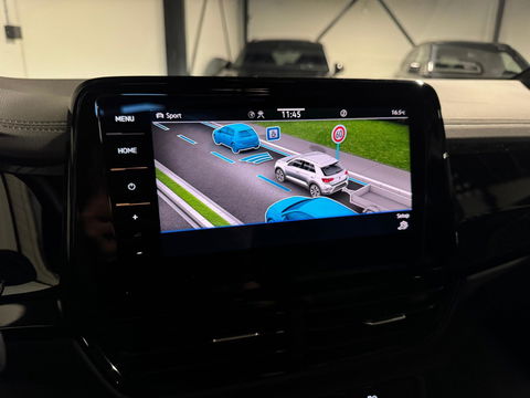 Volkswagen T-Roc 1.5 TSI R-Line Edition PANO KEYLESS
