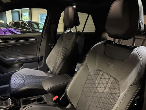 Volkswagen T-Roc 1.5 TSI R-Line Edition PANO KEYLESS