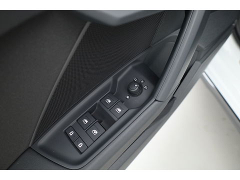 Audi A3 Sportback 45 TFSI e S Line | Pano | Navi | Keyless | Elek. Achterklep | Stoelverw. | Apple CarPlay