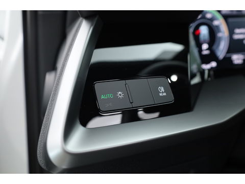 Audi A3 Sportback 45 TFSI e S Line | Pano | Navi | Keyless | Elek. Achterklep | Stoelverw. | Apple CarPlay