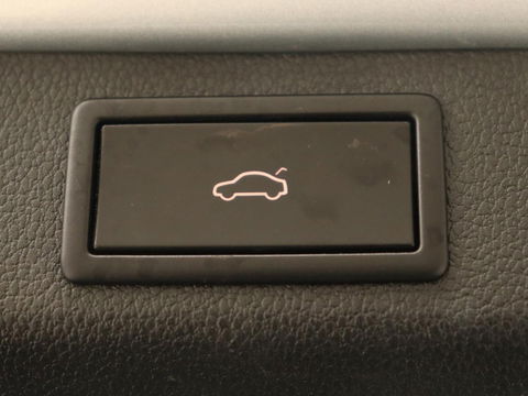 Škoda Superb Combi 1.4 TSI iV Business Edition | Automaat | Climate control | Adaptive control | LED | Stoelverwarming | Camera | Navigatie | Carplay | PHEV