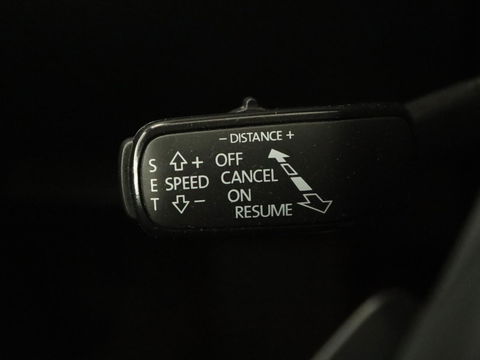 Škoda Superb Combi 1.4 TSI iV Business Edition | Automaat | Climate control | Adaptive control | LED | Stoelverwarming | Camera | Navigatie | Carplay | PHEV
