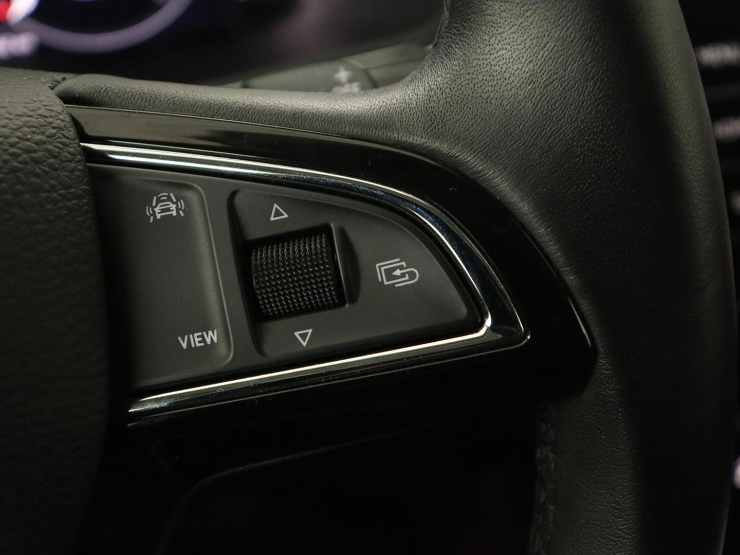 Škoda Superb Combi 1.4 TSI iV Business Edition | Automaat | Climate control | Adaptive control | LED | Stoelverwarming | Camera | Navigatie | Carplay | PHEV
