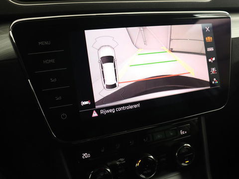 Škoda Superb Combi 1.4 TSI iV Business Edition | Automaat | Climate control | Adaptive control | LED | Stoelverwarming | Camera | Navigatie | Carplay | PHEV