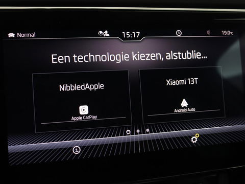 Škoda Superb Combi 1.4 TSI iV Business Edition | Automaat | Climate control | Adaptive control | LED | Stoelverwarming | Camera | Navigatie | Carplay | PHEV