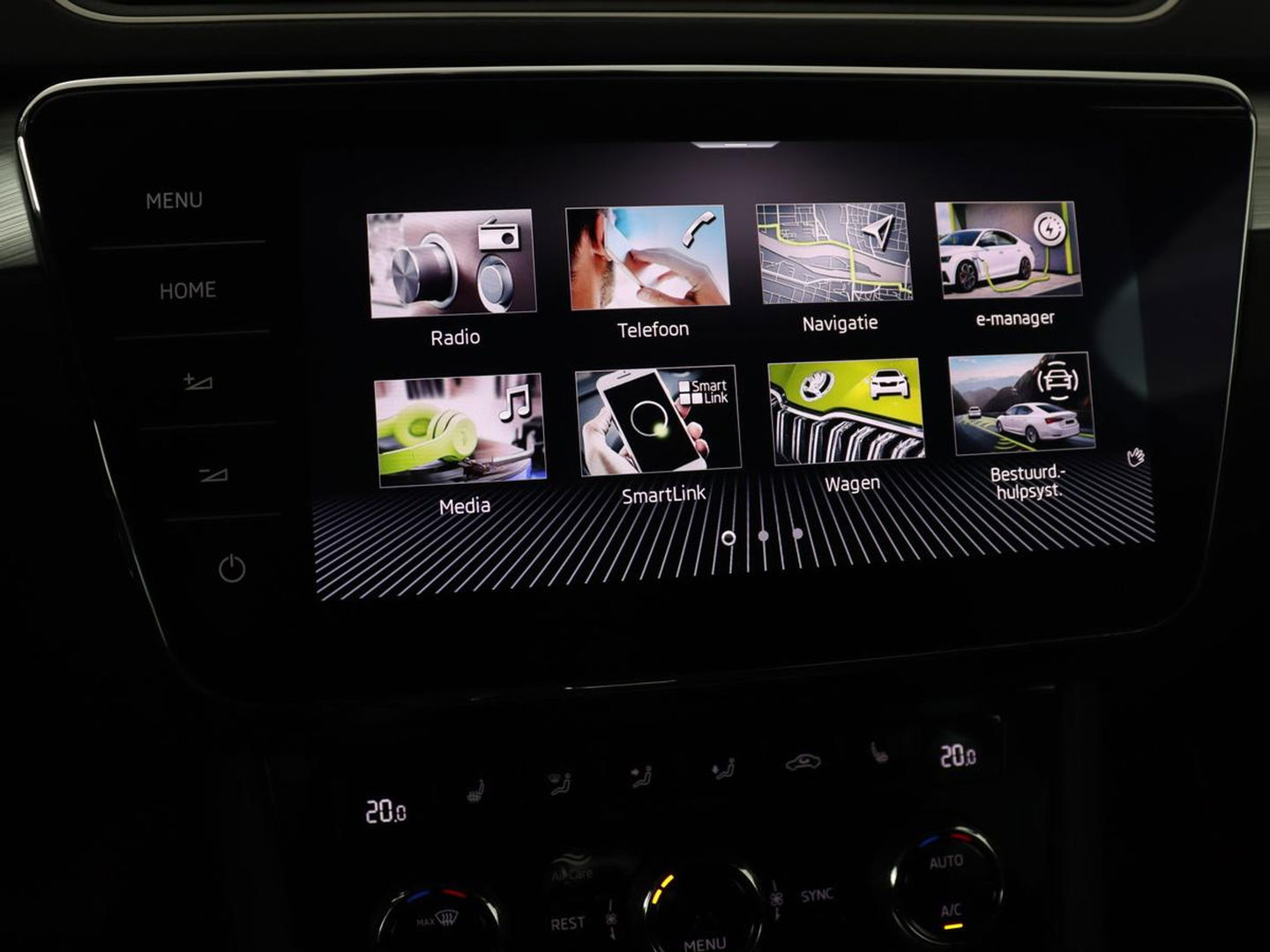 Škoda Superb Combi 1.4 TSI iV Business Edition | Automaat | Climate control | Adaptive control | LED | Stoelverwarming | Camera | Navigatie | Carplay | PHEV