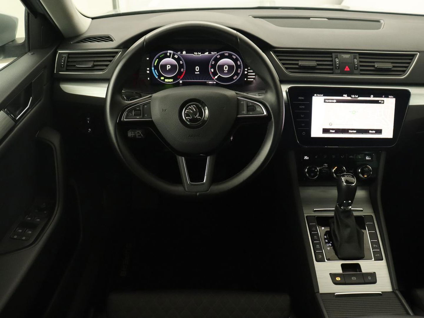 Škoda Superb Combi 1.4 TSI iV Business Edition | Automaat | Climate control | Adaptive control | LED | Stoelverwarming | Camera | Navigatie | Carplay | PHEV