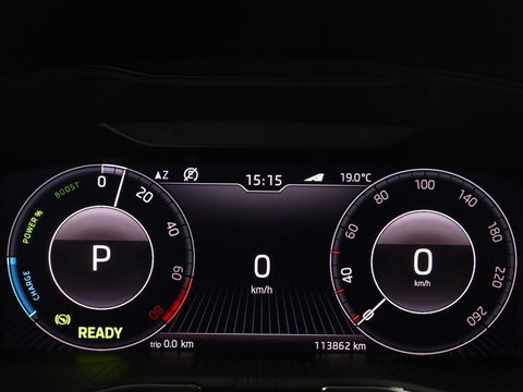 Škoda Superb Combi 1.4 TSI iV Business Edition | Automaat | Climate control | Adaptive control | LED | Stoelverwarming | Camera | Navigatie | Carplay | PHEV