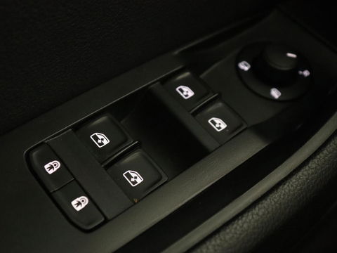 Škoda Superb Combi 1.4 TSI iV Business Edition | Automaat | Climate control | Adaptive control | LED | Stoelverwarming | Camera | Navigatie | Carplay | PHEV