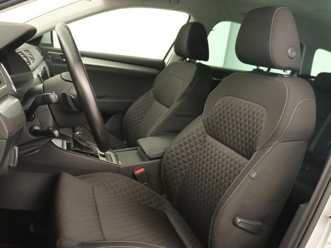 Škoda Superb Combi 1.4 TSI iV Business Edition | Automaat | Climate control | Adaptive control | LED | Stoelverwarming | Camera | Navigatie | Carplay | PHEV