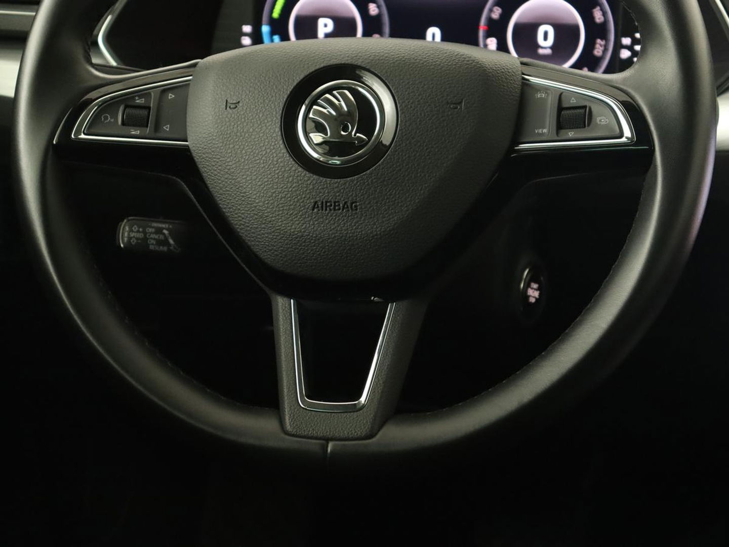 Škoda Superb Combi 1.4 TSI iV Business Edition | Automaat | Climate control | Adaptive control | LED | Stoelverwarming | Camera | Navigatie | Carplay | PHEV