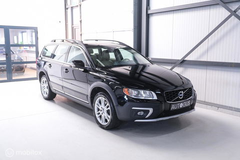 Volvo XC70 2.4 D5 Summum AWD | Schuifdak | LED | Leder | Trekhaak | Navigatie | Rijklaarprijs |
