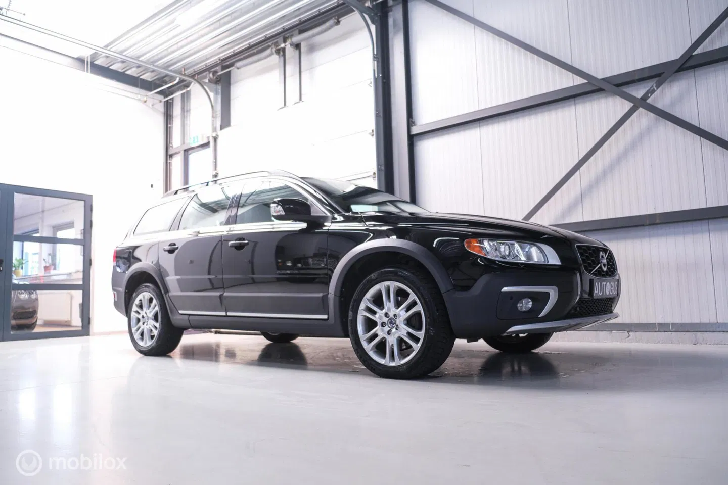 Volvo XC70 2.4 D5 Summum AWD | Schuifdak | LED | Leder | Trekhaak | Navigatie | Rijklaarprijs |