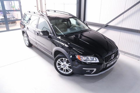 Volvo XC70 2.4 D5 Summum AWD | Schuifdak | LED | Leder | Trekhaak | Navigatie | Rijklaarprijs |