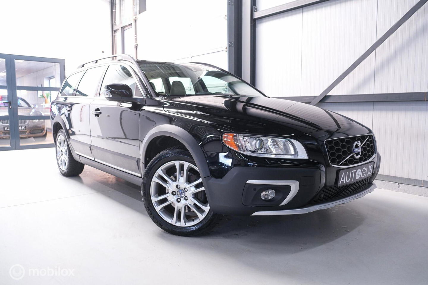 Volvo XC70 2.4 D5 Summum AWD | Schuifdak | LED | Leder | Trekhaak | Navigatie | Rijklaarprijs |