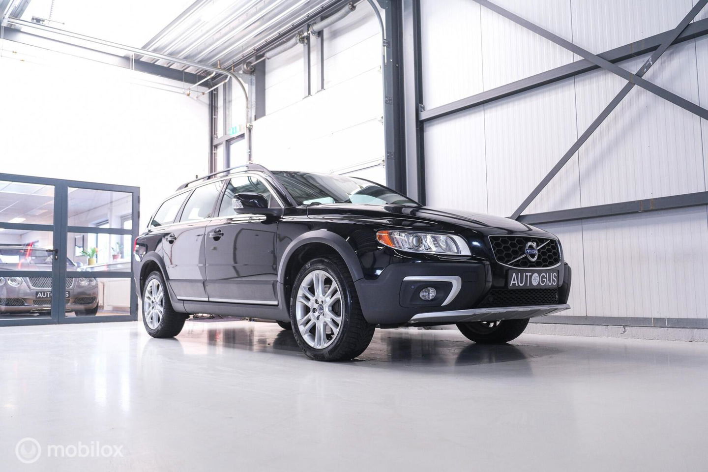 Volvo XC70 2.4 D5 Summum AWD | Schuifdak | LED | Leder | Trekhaak | Navigatie | Rijklaarprijs |