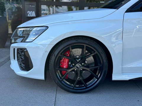Audi RS3 Sportback 2.5 TFSI Quattro|Keramisch|Pano|B&O|Head-Up|Camera|ACC|Keyless|Leder|400PK