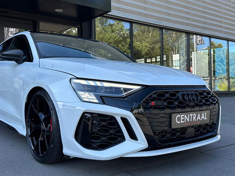 Audi RS3 Sportback 2.5 TFSI Quattro|Keramisch|Pano|B&O|Head-Up|Camera|ACC|Keyless|Leder|400PK