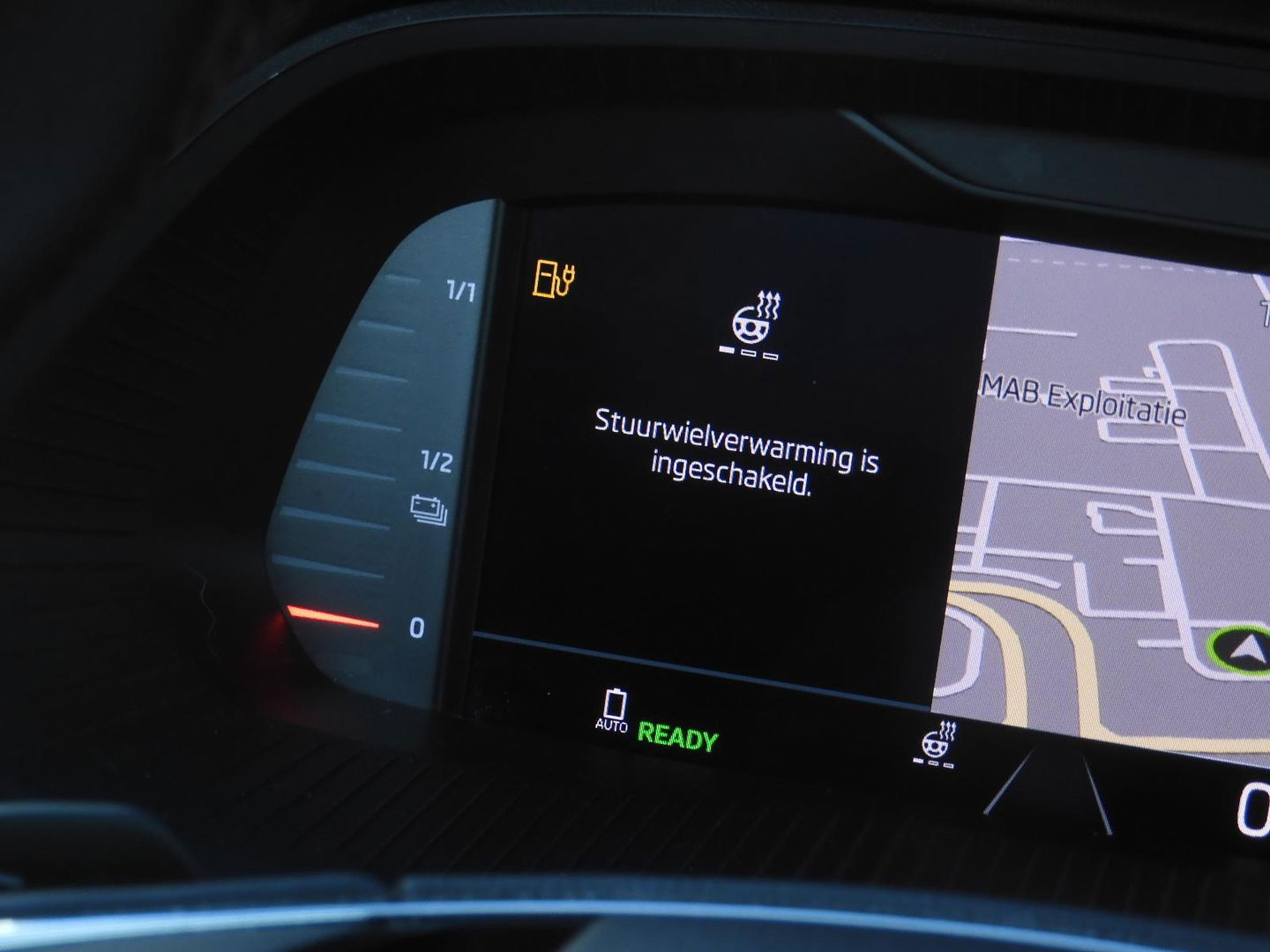 Škoda Octavia Combi 1.4TSi PHEV BUSINESS ED/ ADAPTIVE CRUISE/ SFEERVERLICHTING/ ELEKT. KLEP/ PDC V+A