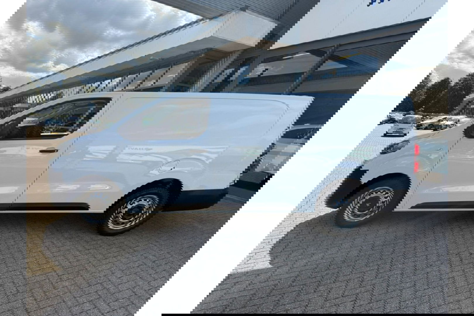 Fiat Scudo 2.0D 180PK AUTOMAAT 3ZITPL AIRCO PDC-CAMERA NAVI-CARPLAY.