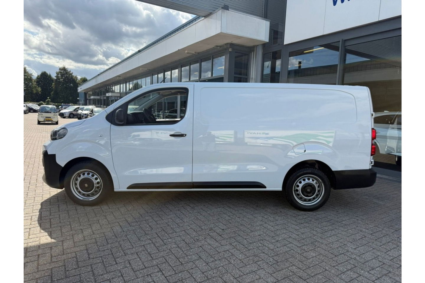 Fiat Scudo 2.0D 180PK AUTOMAAT 3ZITPL AIRCO PDC-CAMERA NAVI-CARPLAY.
