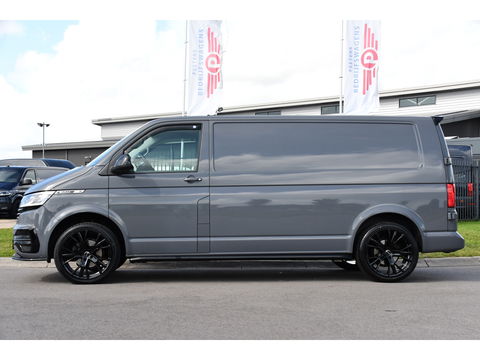 Volkswagen Transporter 2.0 TDI L2H1 Bulli Virtual, Cruise, Carplay, Automaat, Multimedia, Sensoren, 150PK, Trekhaak, LED, UNIEK!