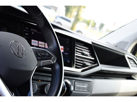 Volkswagen Transporter 2.0 TDI L2H1 Bulli Virtual, Cruise, Carplay, Automaat, Multimedia, Sensoren, 150PK, Trekhaak, LED, UNIEK!