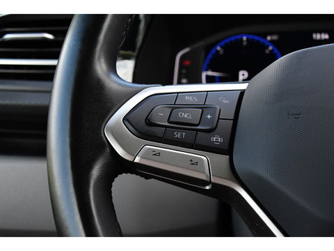 Volkswagen Transporter 2.0 TDI L2H1 Bulli Virtual, Cruise, Carplay, Automaat, Multimedia, Sensoren, 150PK, Trekhaak, LED, UNIEK!