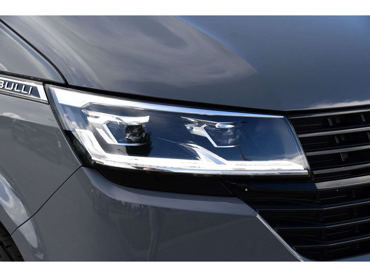 Volkswagen Transporter 2.0 TDI L2H1 Bulli Virtual, Cruise, Carplay, Automaat, Multimedia, Sensoren, 150PK, Trekhaak, LED, UNIEK!