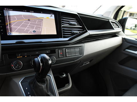 Volkswagen Transporter 2.0 TDI L2H1 Bulli Virtual, Cruise, Carplay, Automaat, Multimedia, Sensoren, 150PK, Trekhaak, LED, UNIEK!