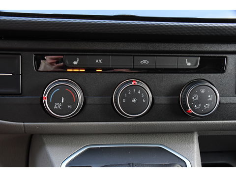 Volkswagen Transporter 2.0 TDI L2H1 Bulli Virtual, Cruise, Carplay, Automaat, Multimedia, Sensoren, 150PK, Trekhaak, LED, UNIEK!