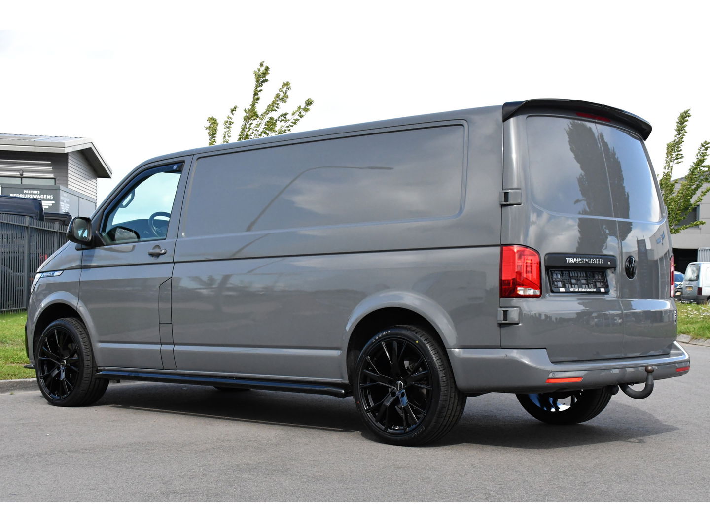 Volkswagen Transporter 2.0 TDI L2H1 Bulli Virtual, Cruise, Carplay, Automaat, Multimedia, Sensoren, 150PK, Trekhaak, LED, UNIEK!