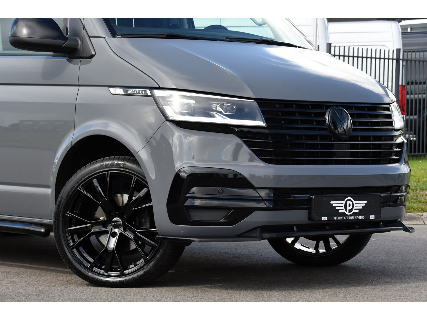 Volkswagen Transporter 2.0 TDI L2H1 Bulli Virtual, Cruise, Carplay, Automaat, Multimedia, Sensoren, 150PK, Trekhaak, LED, UNIEK!