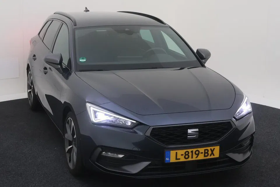 SEAT Leon Sportstourer 1.5 eTSI 150PK Virtual Trekhaak Clima