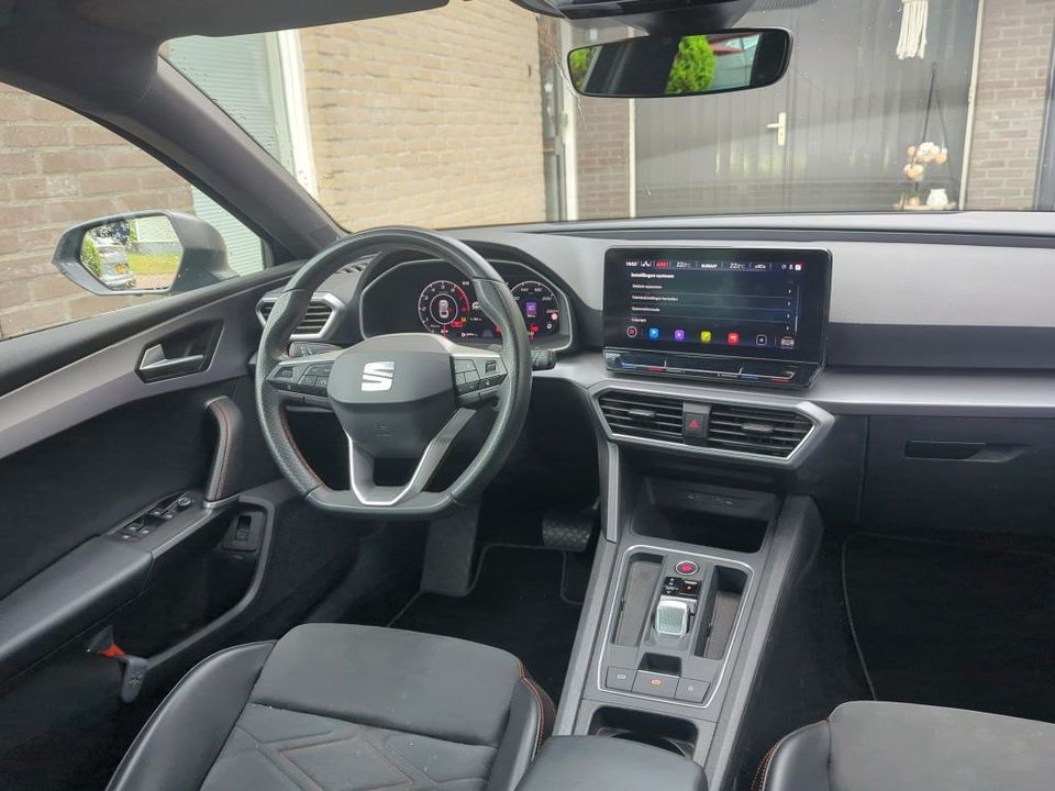 SEAT Leon Sportstourer 1.5 eTSI 150PK Virtual Trekhaak Clima