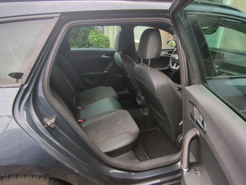SEAT Leon Sportstourer 1.5 eTSI 150PK Virtual Trekhaak Clima