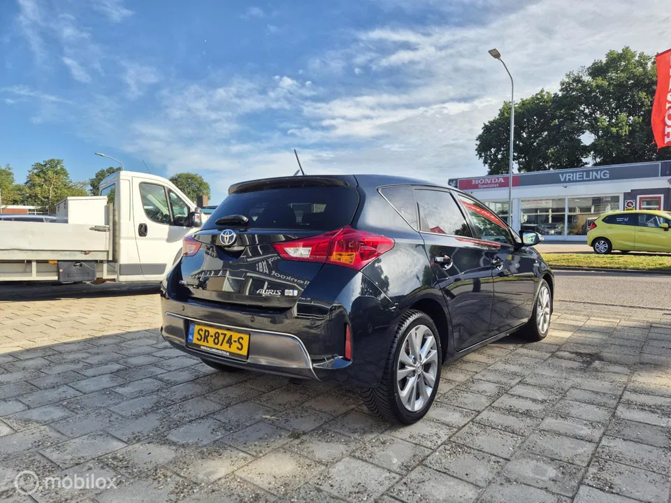 Toyota Auris 1.8 Hybrid Executive, Navi, Camera, Clima, 17''