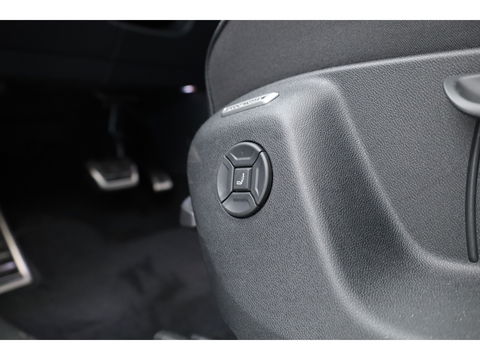 Volkswagen Tayron 1.5 eHybrid R-Line 272pk | Pano | Massage | Adapt. Cruise | Apple CarPlay | Stoel- Stuurverw. | 20''