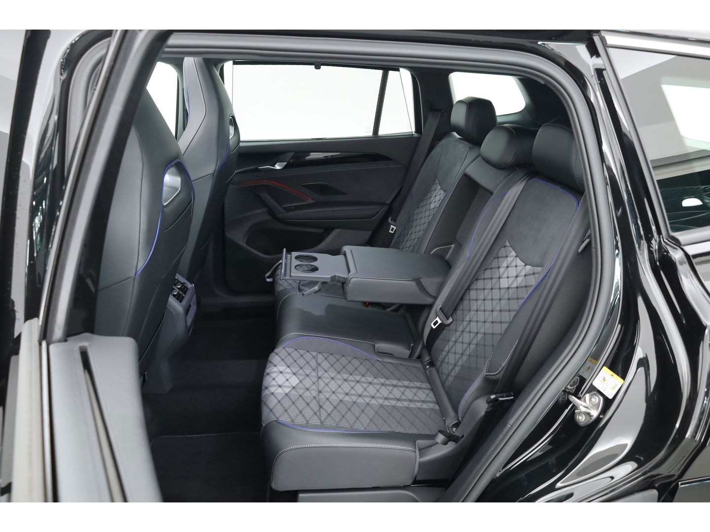 Volkswagen Tayron 1.5 eHybrid R-Line 272pk | Pano | Massage | Adapt. Cruise | Apple CarPlay | Stoel- Stuurverw. | 20''