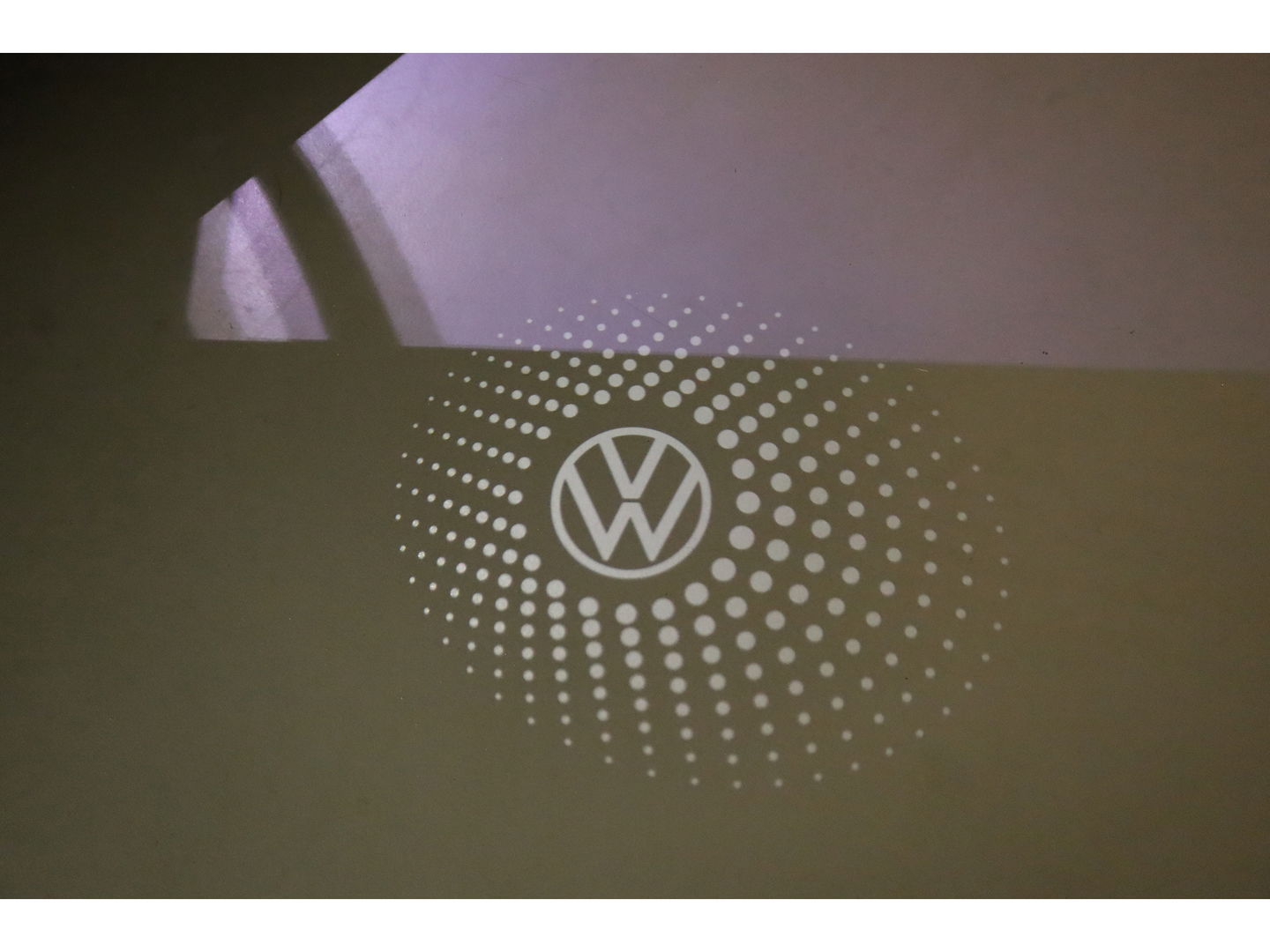 Volkswagen Tayron 1.5 eHybrid R-Line 272pk | Pano | Massage | Adapt. Cruise | Apple CarPlay | Stoel- Stuurverw. | 20''