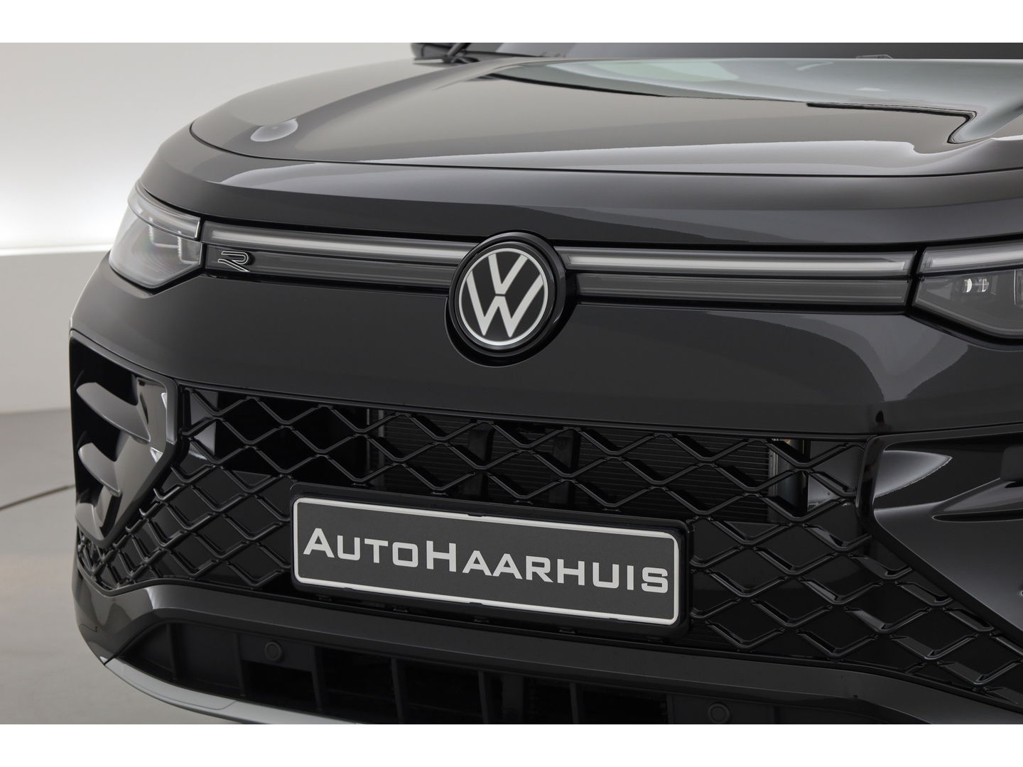 Volkswagen Tayron 1.5 eHybrid R-Line 272pk | Pano | Massage | Adapt. Cruise | Apple CarPlay | Stoel- Stuurverw. | 20''