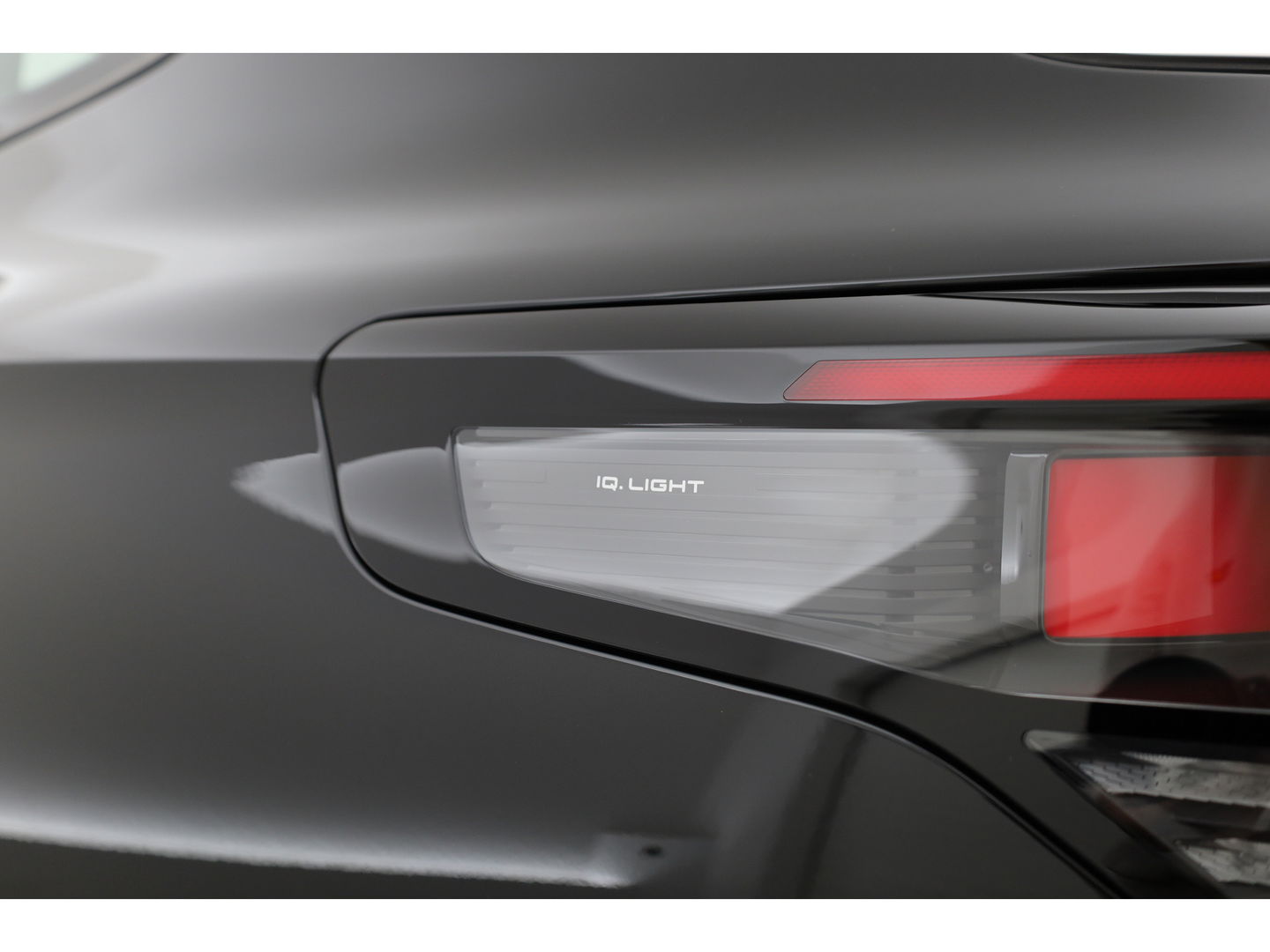 Volkswagen Tayron 1.5 eHybrid R-Line 272pk | Pano | Massage | Adapt. Cruise | Apple CarPlay | Stoel- Stuurverw. | 20''