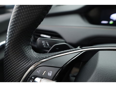 Škoda Enyaq iV 80 | Pano | HUD | 360cam | Leder | Adapt. Cruise | Crystal Light | Afn. Trekhaak |