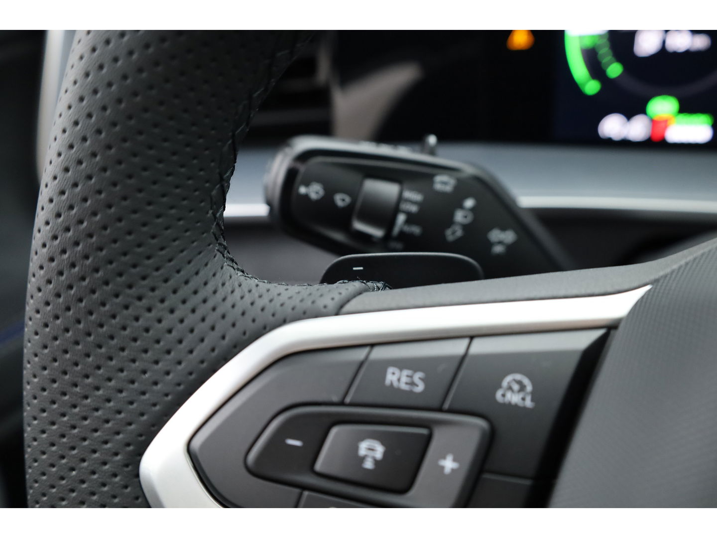Volkswagen Tayron 1.5 eHybrid R-Line 272pk | Pano | Massage | Adapt. Cruise | Apple CarPlay | Stoel- Stuurverw. | 20''